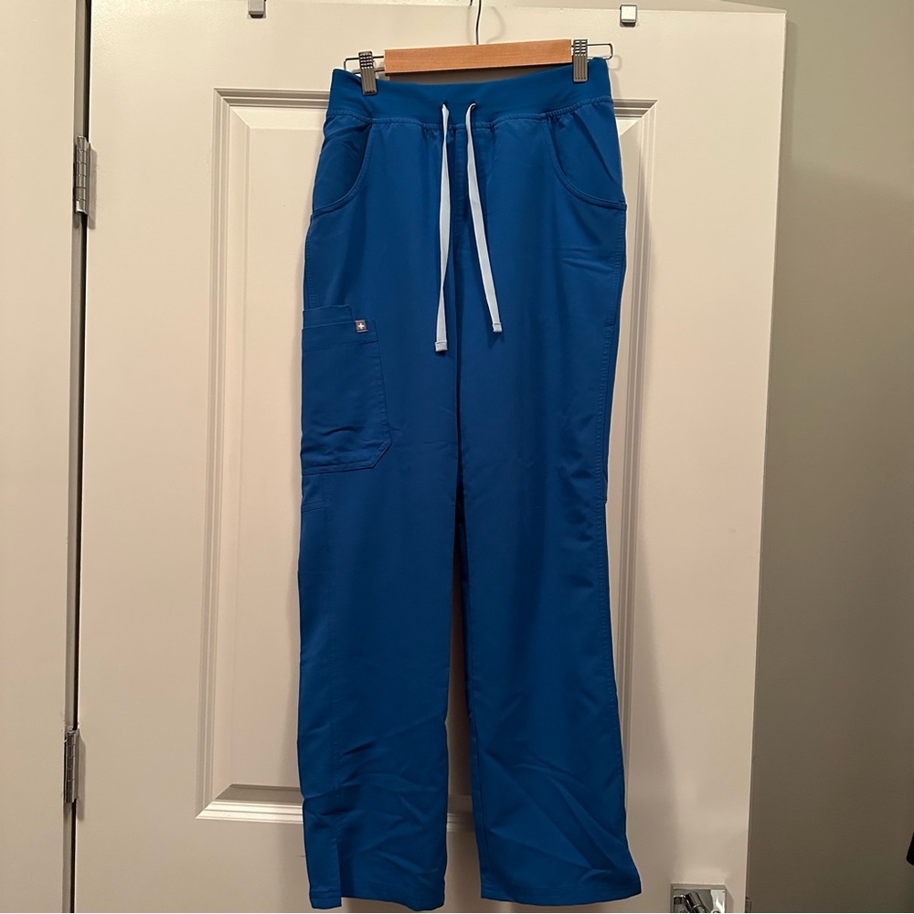 Women’s figs Kade cargo scrub pants royal blue XS